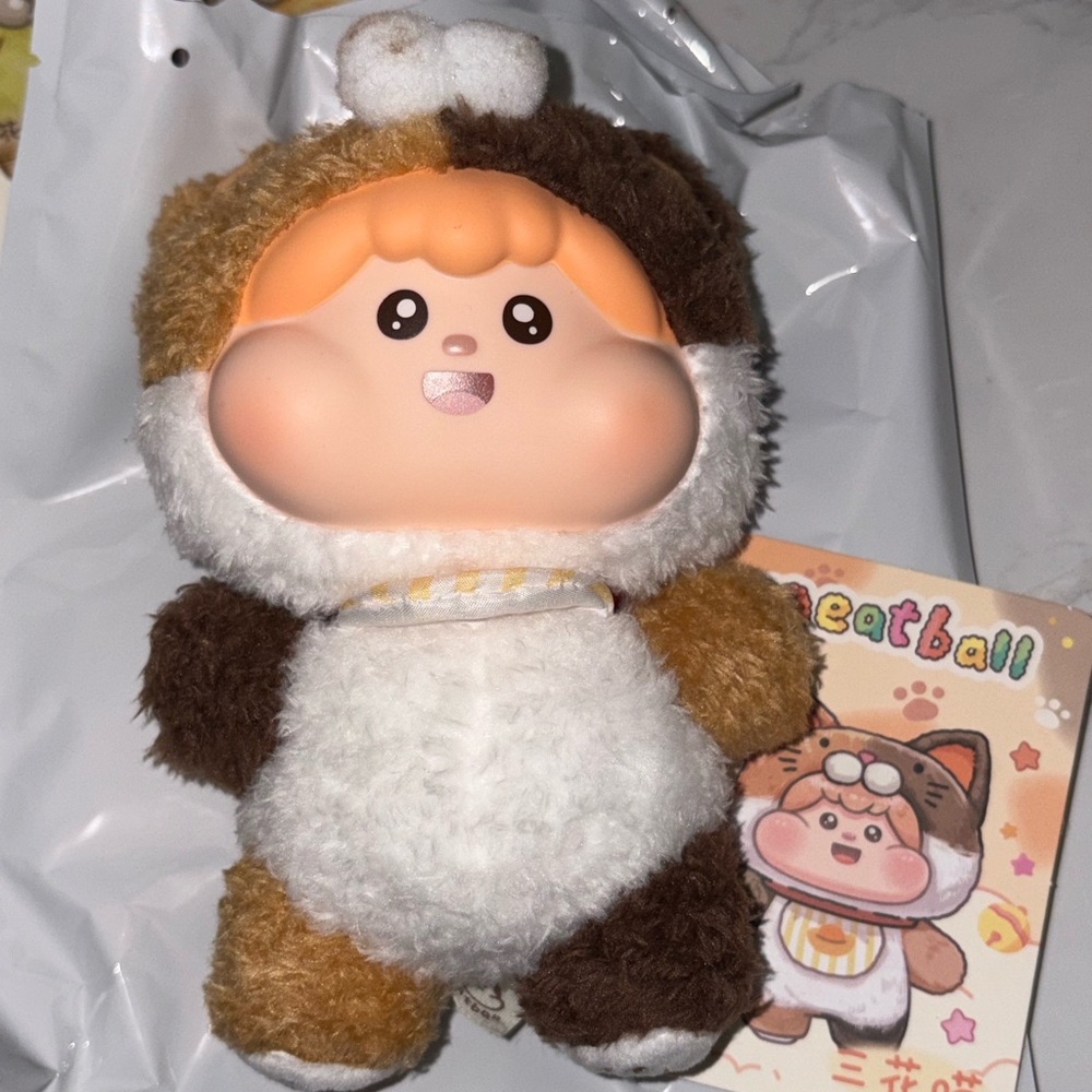 Fluffy Meatball Blind Box Oendant CONFIRMED  Brown and White CAT